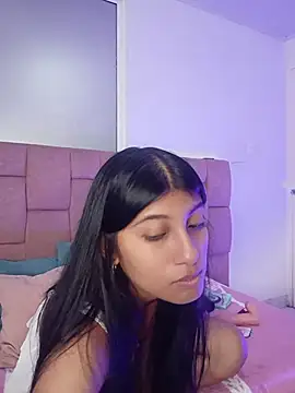 Snapshot of YeseniaRodriguez3 chatting on 06.27.26 YeseniaRodriguez3 online show from 06.27.26