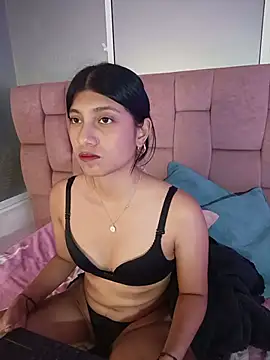 Snapshot of YeseniaRodriguez3 chatting on 07.28.26 YeseniaRodriguez3 online show from 07.28.26