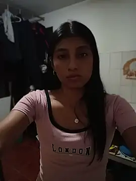 Snapshot of YeseniaRodriguez3 chatting on 08.01.26 YeseniaRodriguez3 online show from 08.01.26