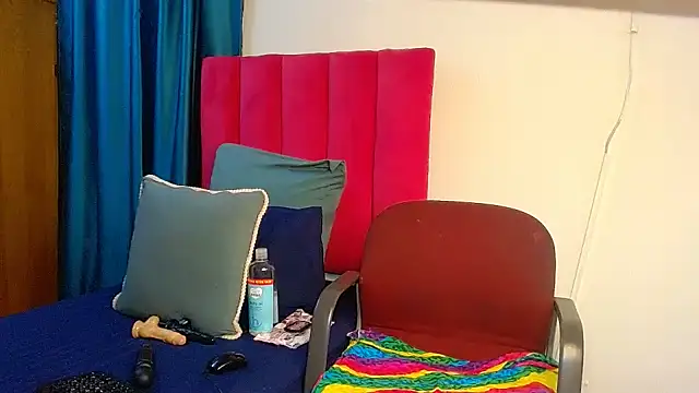 Lisa-001 online show from 01.07.26