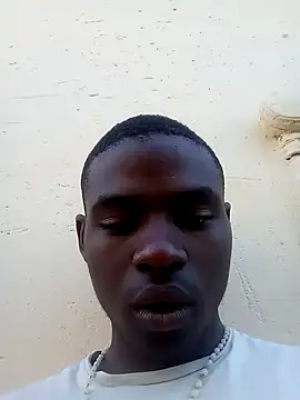 Snapshot of younggblackkCOCK19 chatting on 10.25.25 younggblackkCOCK19 online show from 10.25.25