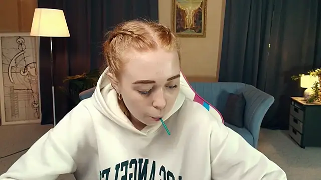 Snapshot of AddieOsler chatting on 11.23.25 AddieOsler online show from 11.23.25