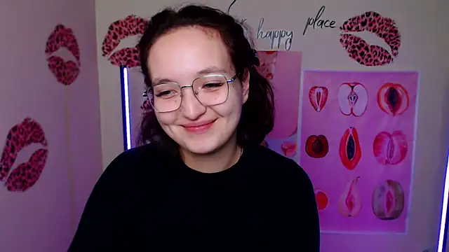 MissAriaa online show from 10.28.25