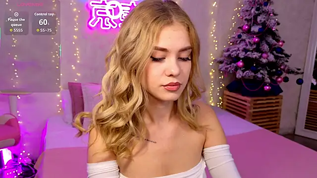 Snapshot of Rose_Masson chatting on 12.03.25 Rose Masson online show from 12.03.25