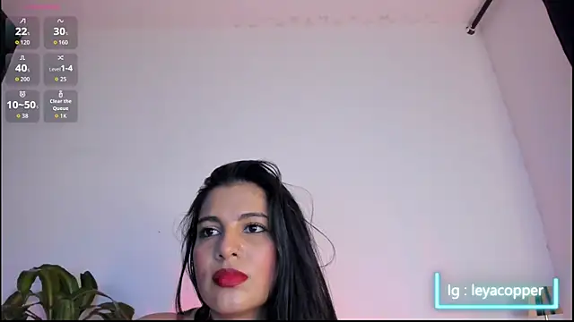 Snapshot of Leyacopper_ chatting on 07.27.26 Leyacopper online show from 07.27.26