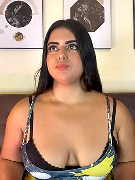 Snapshot of RileyFlame chatting on 10.30.25 RileyFlame online show from 10.30.25