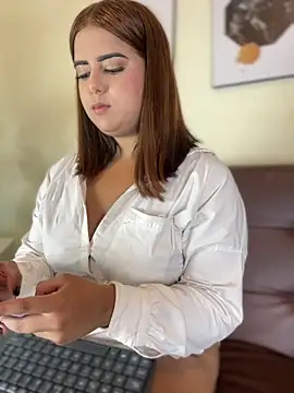 Snapshot of RileyFlame chatting on 11.08.25 RileyFlame online show from 11.08.25