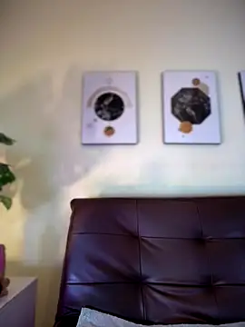 Snapshot of RileyFlame chatting on 11.19.25 RileyFlame online show from 11.19.25