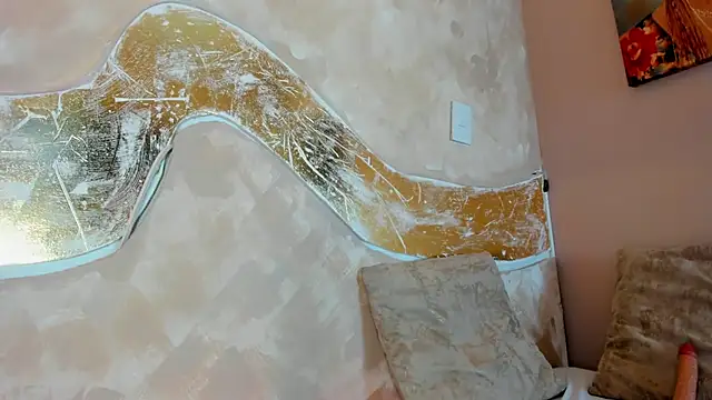 Snapshot of HellemMonet chatting on 11.02.25 HellemMonet online show from 11.02.25