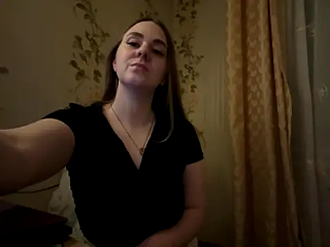 Snapshot of Hanna_777 chatting on 12.17.25 Hanna 777 online show from 12.17.25