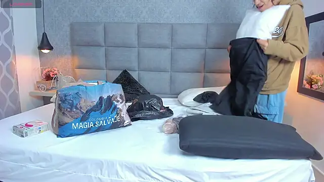 Luna Bella3 online show from 11.30.25