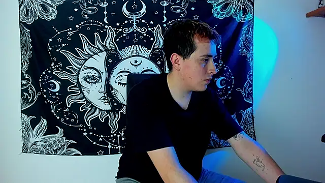 Snapshot of Sam_Rush chatting on 11.06.25 Sam Rush online show from 11.06.25