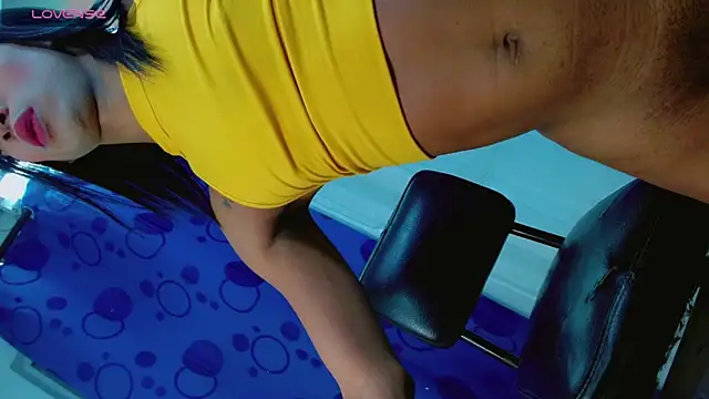 chairahot2 online show from 11.22.25