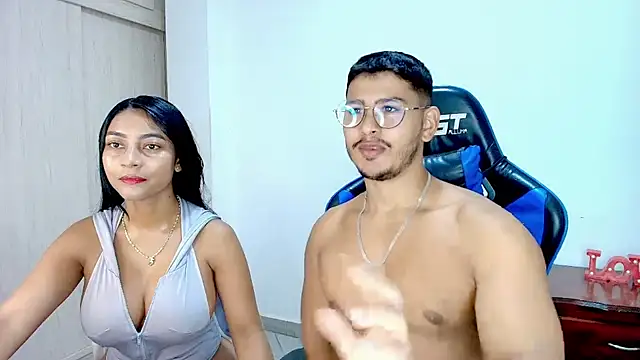 sophia and alex online show from 11.24.25