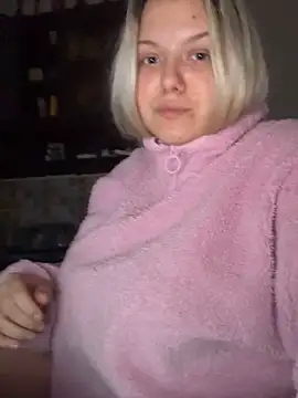 Snapshot of Kristal_Morgen chatting on 10.25.25 Kristal Morgen online show from 10.25.25