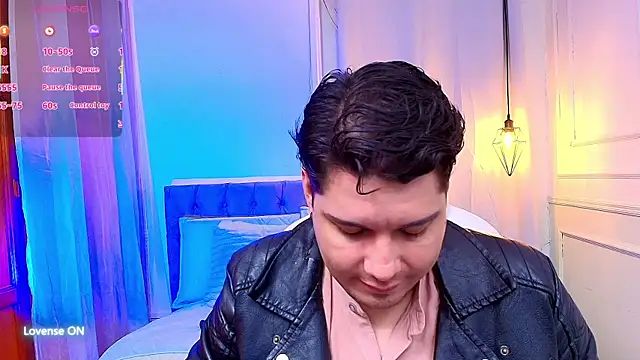 Snapshot of MasonHeat chatting on 11.09.25 MasonHeat online show from 11.09.25