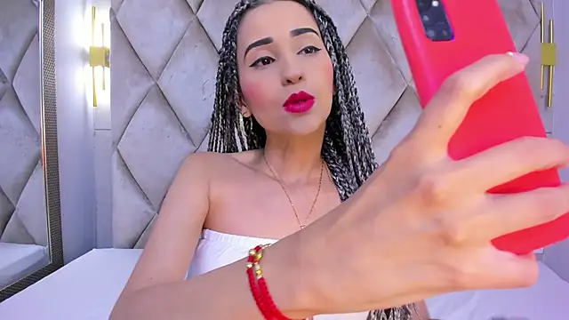 violett rabbit  online show from 12.03.25