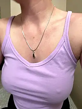 Snapshot of CreamedKitten chatting on 01.08.26 CreamedKitten online show from 01.08.26