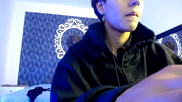 Ghost  Girl  online show from 11.08.25