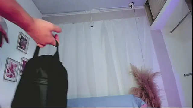 Sweetiee Aurora online show from 11.27.25