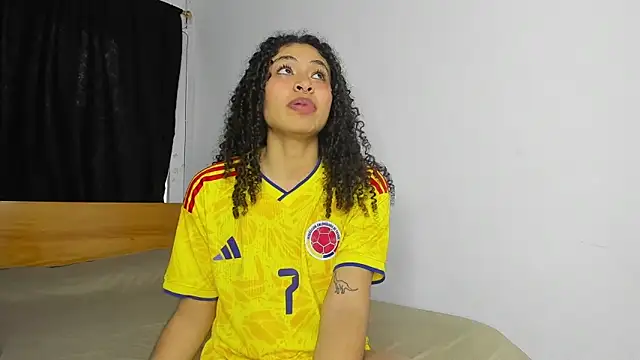 Snapshot of Keniia_rizz chatting on 11.15.25 Keniia rizz online show from 11.15.25