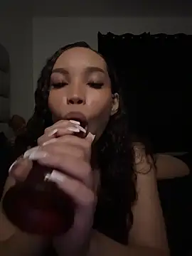 nikkiloveee online show from 05.25.26