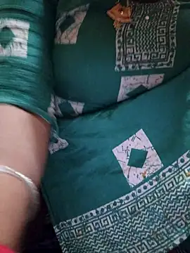 CUTE-GIRL-1 online show from 12.05.25