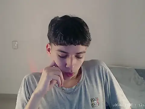 Sett 01 online show from 11.08.25