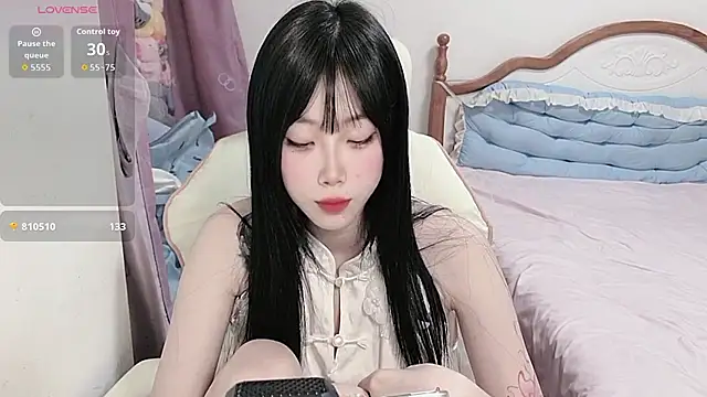 Vivian-88 online show from 04.19.26