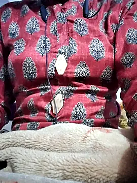 Snapshot of Hot-Rubyy chatting on 12.04.25 Hot-Rubyy online show from 12.04.25