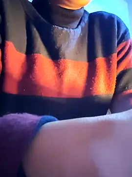 Snapshot of Hot-Rubyy chatting on 12.18.25 Hot-Rubyy online show from 12.18.25