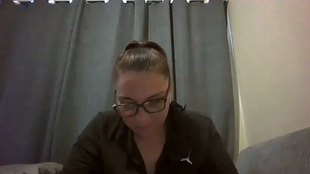 lilMissMarli online show from 04.17.26