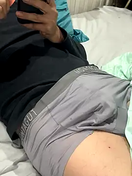 Snapshot of aiwanb chatting on 10.27.25 aiwanb online show from 10.27.25