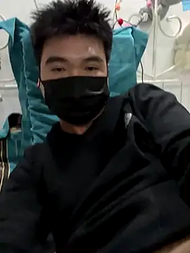 Snapshot of aiwanb chatting on 10.28.25 aiwanb online show from 10.28.25