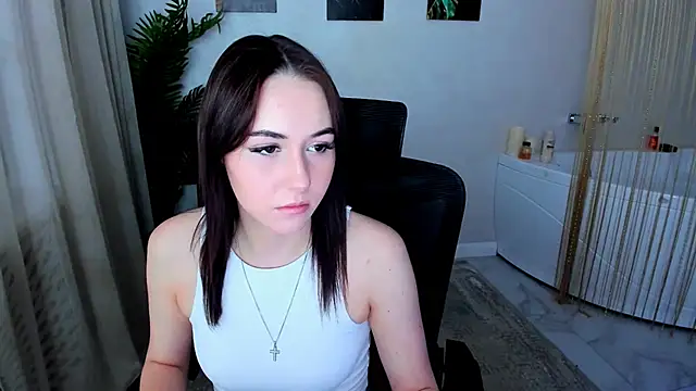 MakeYoueHappy online show from 11.26.25