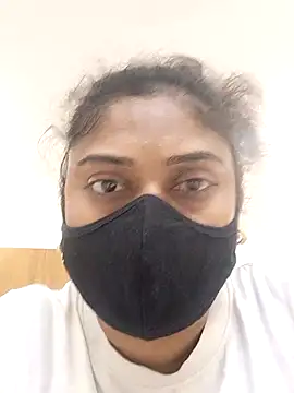 Snapshot of girl999 chatting on 11.06.25 girl999 online show from 11.06.25