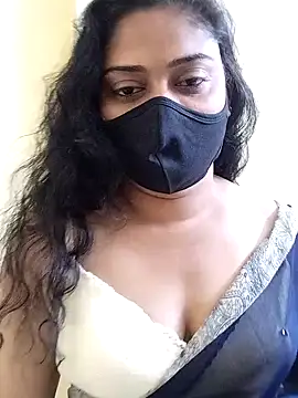 Snapshot of girl999 chatting on 11.16.25 girl999 online show from 11.16.25