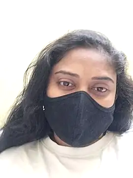 Snapshot of girl999 chatting on 11.19.25 girl999 online show from 11.19.25