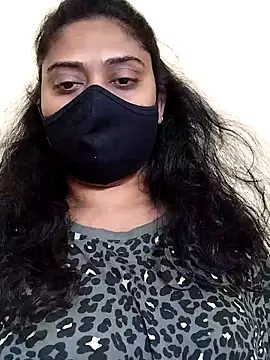 Snapshot of girl999 chatting on 12.21.25 girl999 online show from 12.21.25