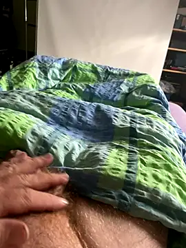 Ilovemilf1 online show from 11.15.25