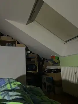 Ilovemilf1 online show from 11.16.25