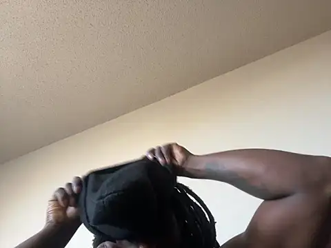 Snapshot of TheRealKnottiHead chatting on 04.02.26 TheRealKnottiHead online show from 04.02.26