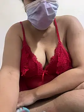 Snapshot of WildNour chatting on 02.10.26 WildNour online show from 02.10.26