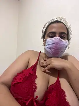 Snapshot of WildNour chatting on 03.04.26 WildNour online show from 03.04.26