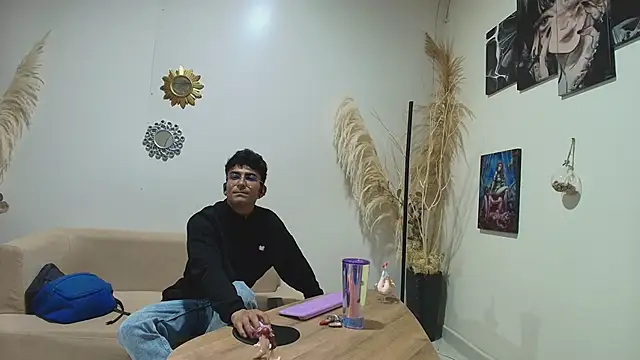 Snapshot of SexyAndresito22 chatting on 11.05.25 SexyAndresito22 online show from 11.05.25