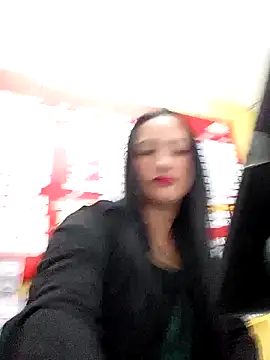 Danaluna online show from 11.06.25