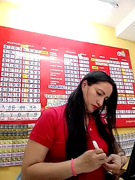 Danaluna online show from 11.13.25