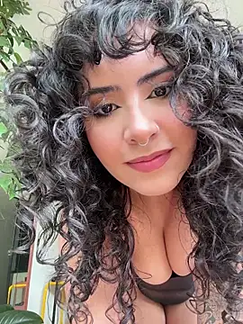 Snapshot of SugarTroubl33 chatting on 11.19.25 SugarTroubl33 online show from 11.19.25