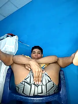 Alex Sweeting online show from 11.28.25