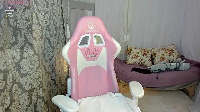 May Yam online show from 04.28.26